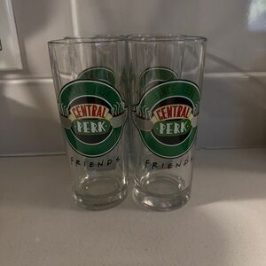 Central Perk Friends Green Logo Pint Glass - Set of 4